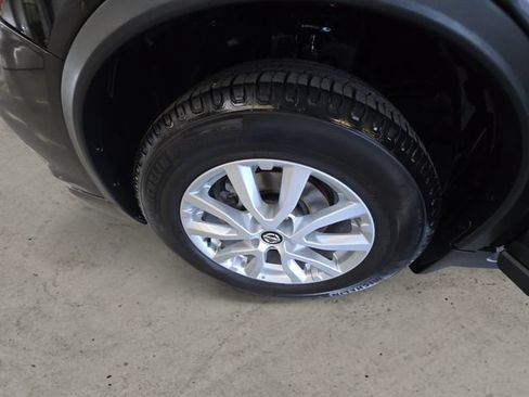 Used 2019 Nissan Rogue S w/ Special Edition Package AWD/4WD image 9
