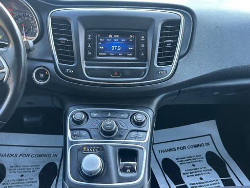 Used 2015 Chrysler 200 Limited w/ Convenience Group FWD image 21