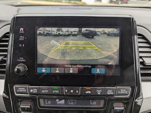 Used 2022 Honda Odyssey Touring image 23