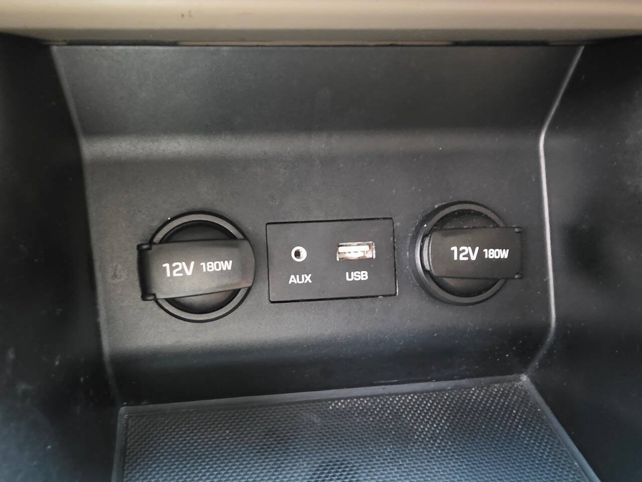 Used 2020 Hyundai Elantra SEL FWD image 19