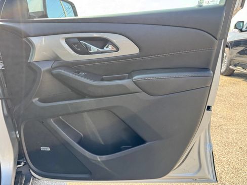 Used 2020 Chevrolet Traverse RS AWD/4WD image 38