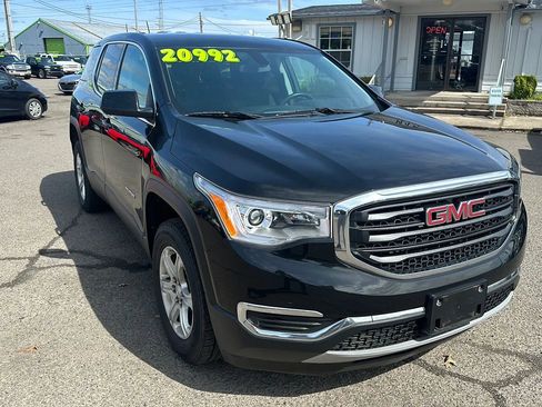 Used 2018 GMC Acadia SLE AWD/4WD image 1