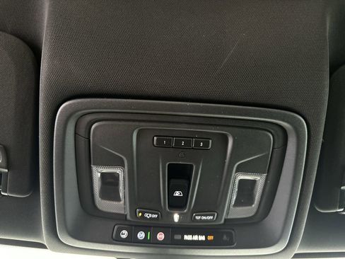 Used 2020 GMC Sierra 2500 AT4 w/ AT4 Premium Package image 27