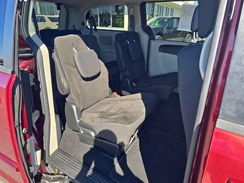 Used 2017 Dodge Grand Caravan SE w/ Power Window Group FWD image 25