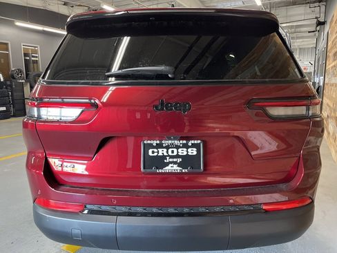 New 2025 Jeep Grand Cherokee L Altitude image 14