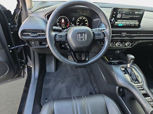 Used 2024 Honda HR-V EX-L image 18