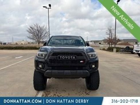 Used 2019 Toyota Tacoma SR5 image 2