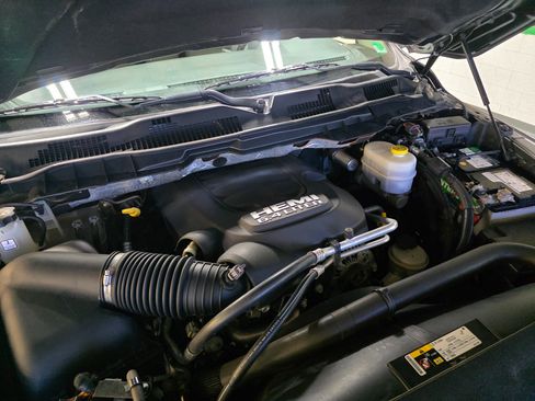 Used 2017 RAM 3500 Tradesman w/ Chrome Appearance Group image 38