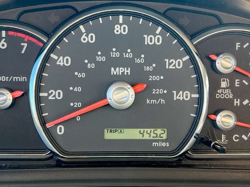 Used 2011 Mitsubishi Endeavor LS AWD/4WD image 12