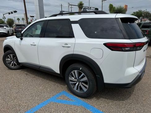 New 2026 Nissan Pathfinder SL FWD image 5