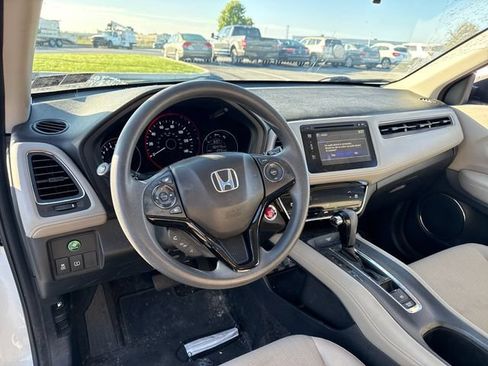 Used 2018 Honda HR-V EX image 18