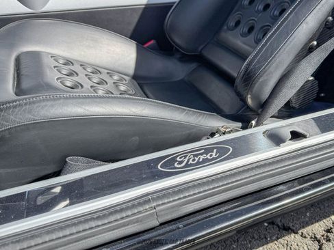 Used 2005 Ford GT RWD image 41