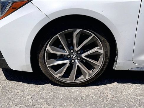 Used 2021 Toyota Corolla SE w/ SE Premium Package FWD image 8