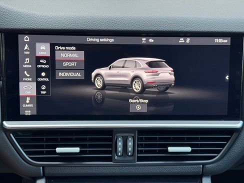 Used 2020 Porsche Cayenne image 26