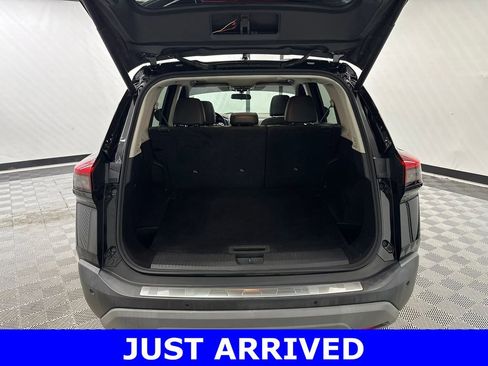 Used 2021 Nissan Rogue SV w/ Premium Package image 19