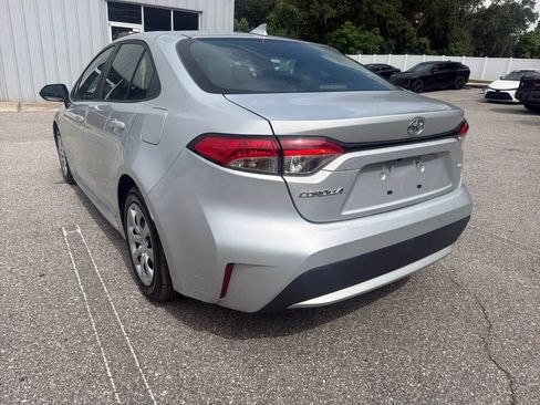 Used 2021 Toyota Corolla LE FWD image 9