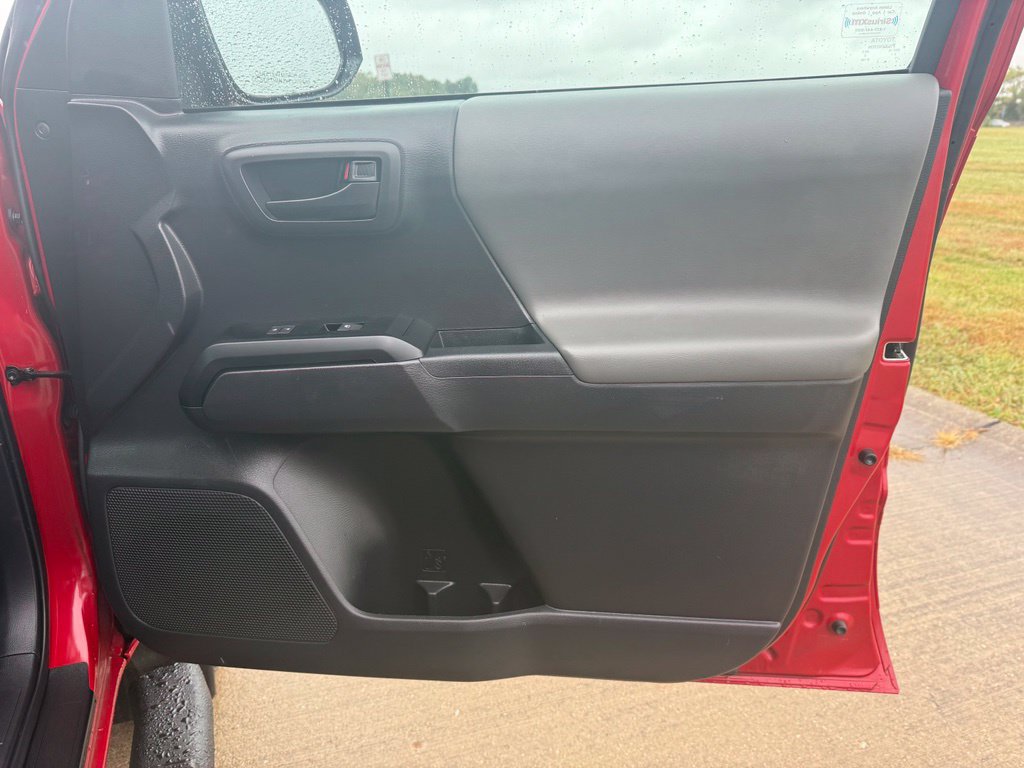 Used 2023 Toyota Tacoma SR AWD/4WD image 18