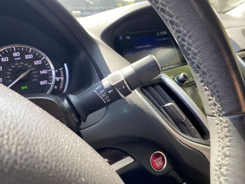 Used 2016 Acura TLX FWD image 23