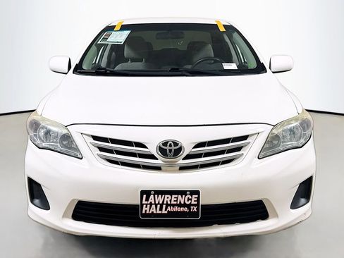 Used 2013 Toyota Corolla LE FWD image 2
