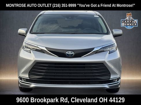 Used 2023 Toyota Sienna XLE image 9