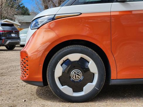 New 2025 Volkswagen ID. Buzz Pro S Plus image 28
