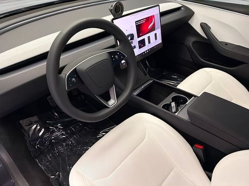 Used 2025 Tesla Model 3 Long Range RWD image 7