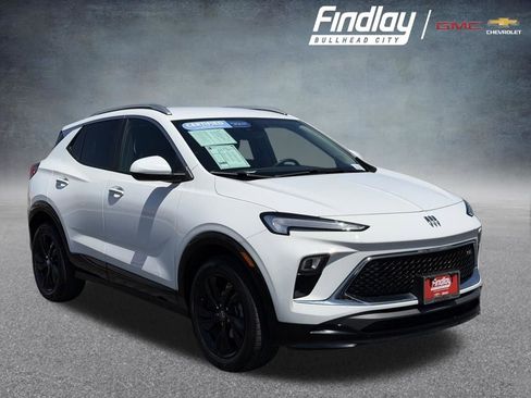 Used 2024 Buick Encore GX Sport Touring image 1