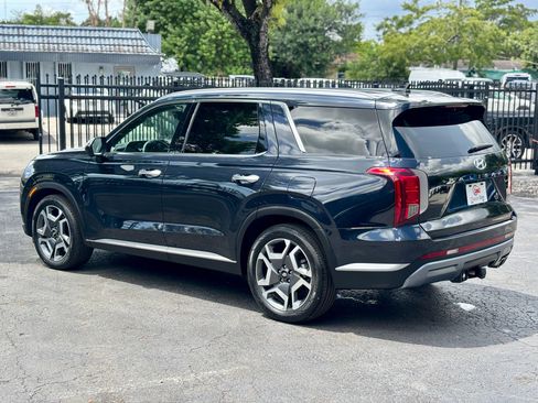 Used 2024 Hyundai Palisade SEL FWD image 4
