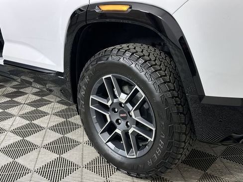 New 2026 GMC Terrain AT4 w/ Convenience Package III AWD/4WD image 34