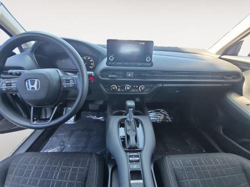 Used 2024 Honda HR-V LX image 10