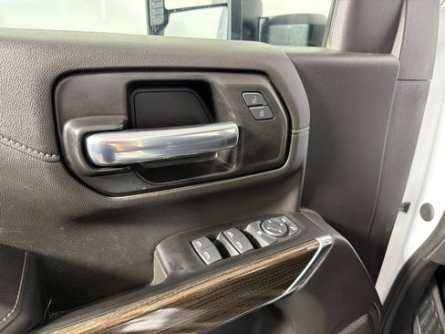 Used 2022 Chevrolet Silverado 3500 LT w/ Convenience Package AWD/4WD image 10