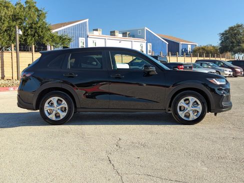 Used 2025 Honda HR-V LX image 3