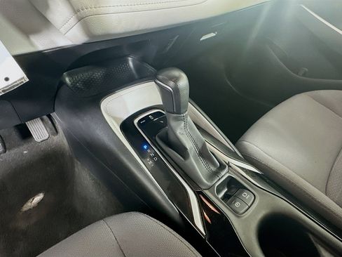 Used 2020 Toyota Corolla SE FWD image 23
