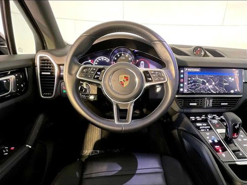 Certified 2023 Porsche Cayenne AWD/4WD image 13