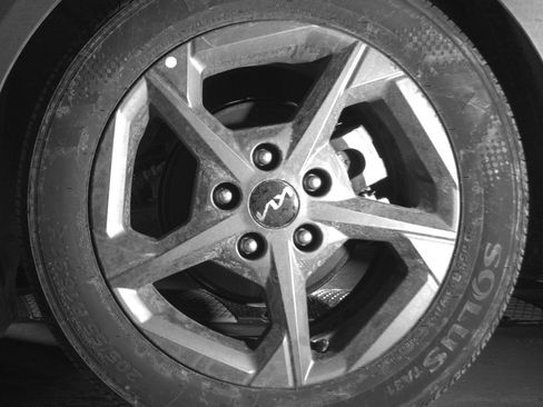 Used 2025 Kia K4 FWD image 14