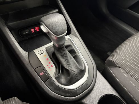 Used 2020 Kia Forte LXS FWD image 18