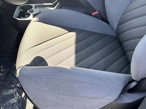 Used 2026 BMW iX xDrive60 w/ M Sport Package image 28