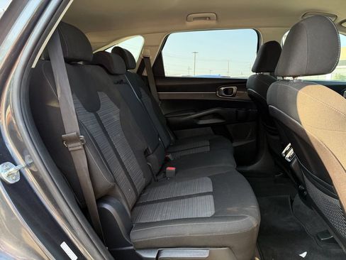 Used 2021 Kia Sorento LX FWD image 26