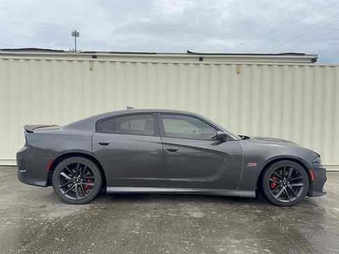 Used 2019 Dodge Charger Scat Pack RWD image 2