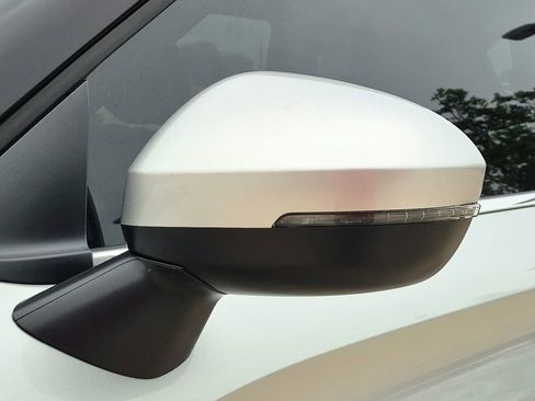 New 2026 Mitsubishi Outlander ES FWD image 32