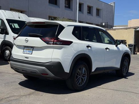Used 2022 Nissan Rogue S FWD image 11