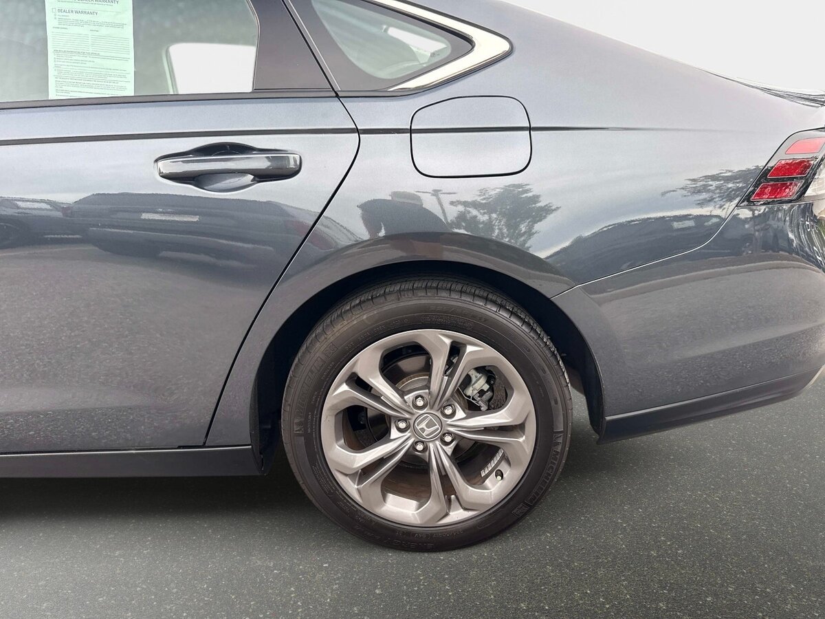 Used 2024 Honda Accord EX image 10