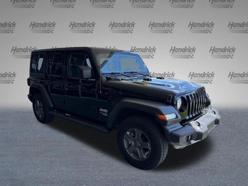 Used 2020 Jeep Wrangler Unlimited Sport S AWD/4WD image 2