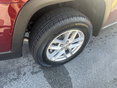 New 2025 Jeep Grand Cherokee L Laredo w/ Luxury Tech Group I image 24