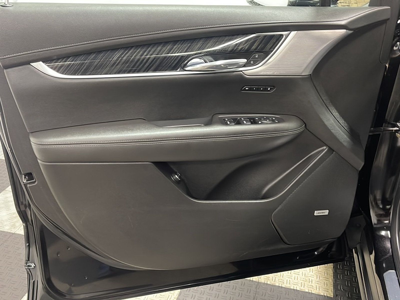 Used 2023 Cadillac XT6 Premium Luxury AWD/4WD image 13