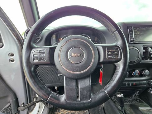 Used 2015 Jeep Wrangler Unlimited Sport w/ Quick Order Package 24S AWD/4WD image 18