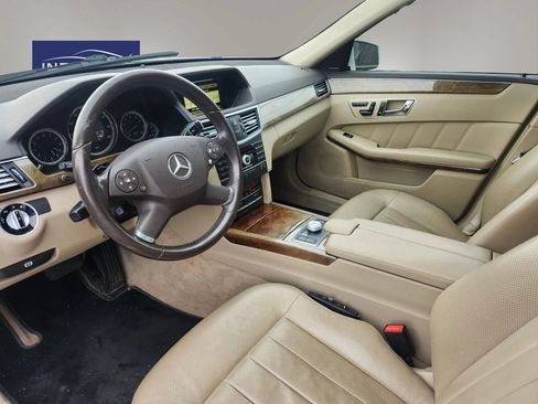 Used 2011 Mercedes-Benz E 550 Sedan image 11