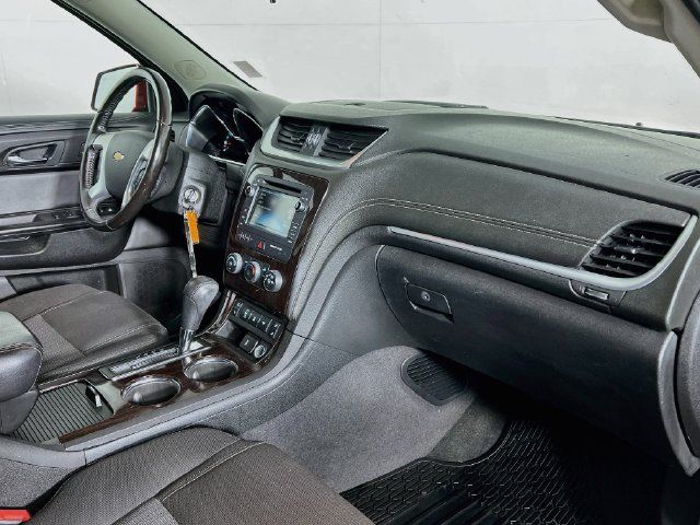 Used 2017 Chevrolet Traverse LT w/ Style and Technology Package FWD image 37