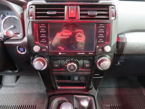 Used 2021 Toyota 4Runner Venture image 14