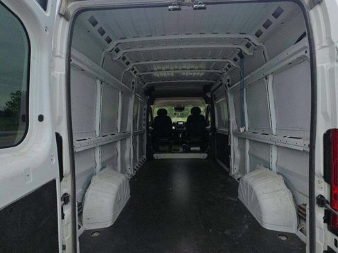 Used 2023 RAM ProMaster 2500 FWD image 11